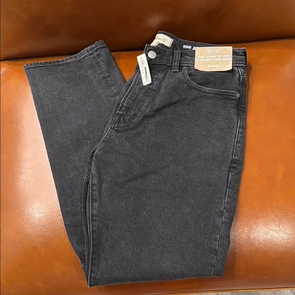 Madewell The Athletic 1991 Straight-Leg Jean - Picture 3 of 7